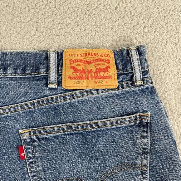 Levi's 505 Shorts Men 42 Blue Medium Wash Regular Fit Denim - Picture 6 of 14